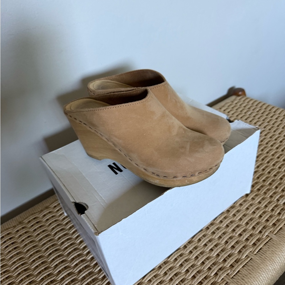 No. 6 New School Clogs in Tan